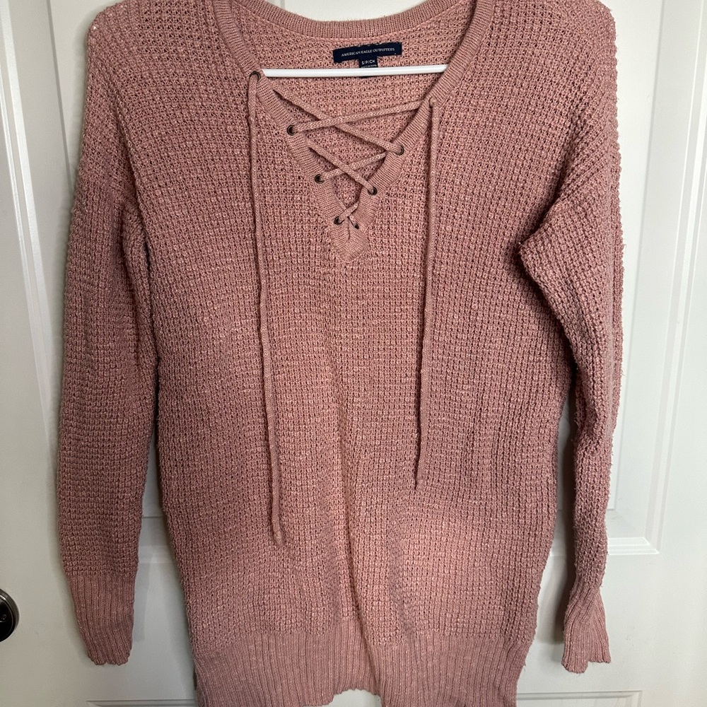 American Eagle Outfitters Lace-Up V-Neck Sweater in Dusty Pink